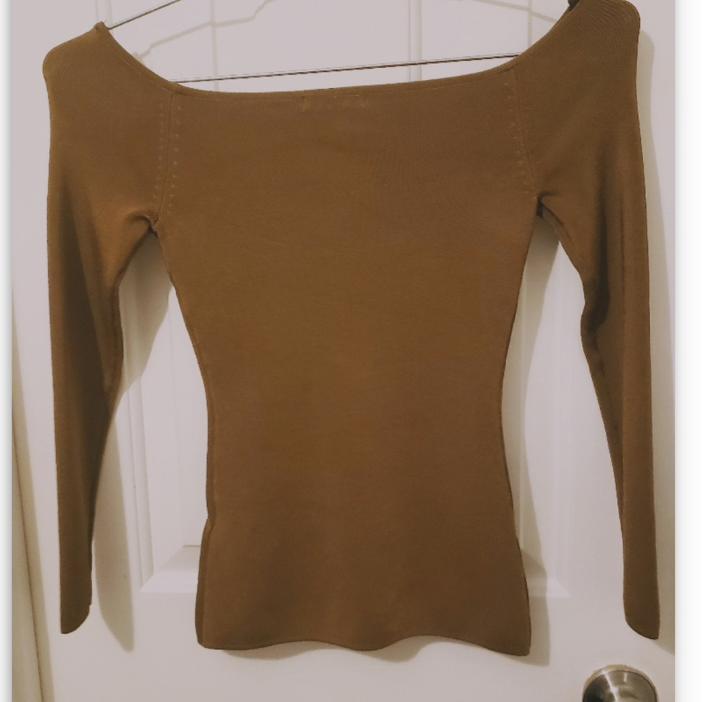 Top - Picture 3 of 3